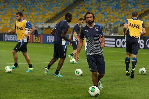 أندريا بيرلو