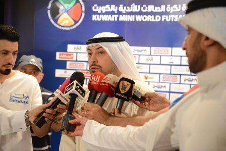 طلال الفهد خلال تصريحاته للاعلاميين اليوم