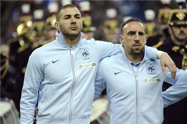 صورة تجمع بين ريبيري وبنزيمة