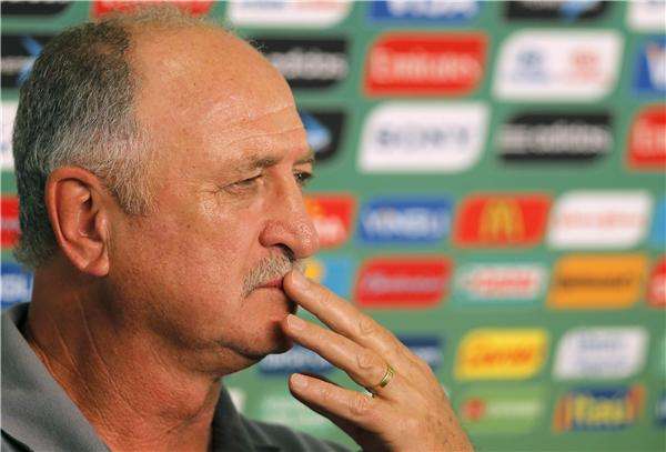 لويز فيليبي سكولاري