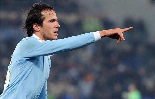 لاعب الوسط الأوروجوياني ألفارو جونزاليز