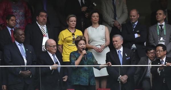 روسيف خلال حديثها في افتتاح كأس القارات قبل ايام