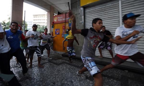 2013-06-21t012045z_1961983552_gm1e96l0pu401_rtrmadp_3_brazil-protests_reuters