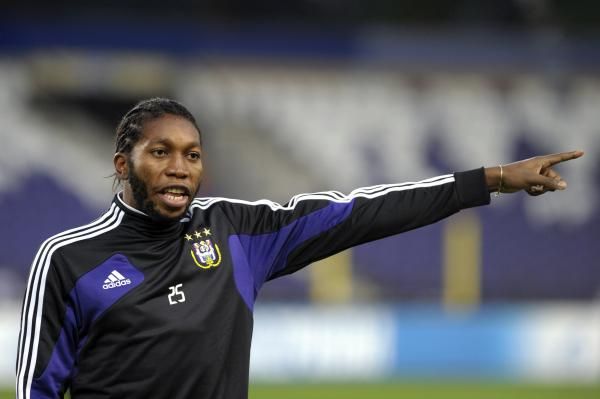 2012-11-20t163056z_835871553_gm1e8bl01dk01_rtrmadp_3_soccer-champions_reuters