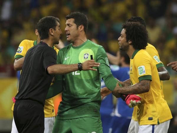 2013-06-22t212715z_1383158633_tb3e96m1nl8fe_rtrmadp_3_soccer-confederations_reuters