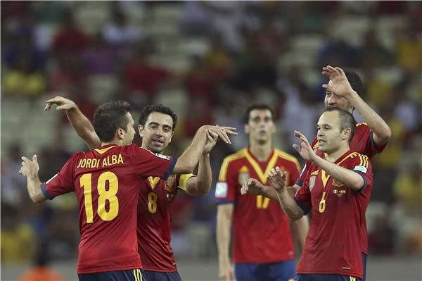 إحتفالية برشلونية في فوز منتخب أسبانيا على نيجيريا