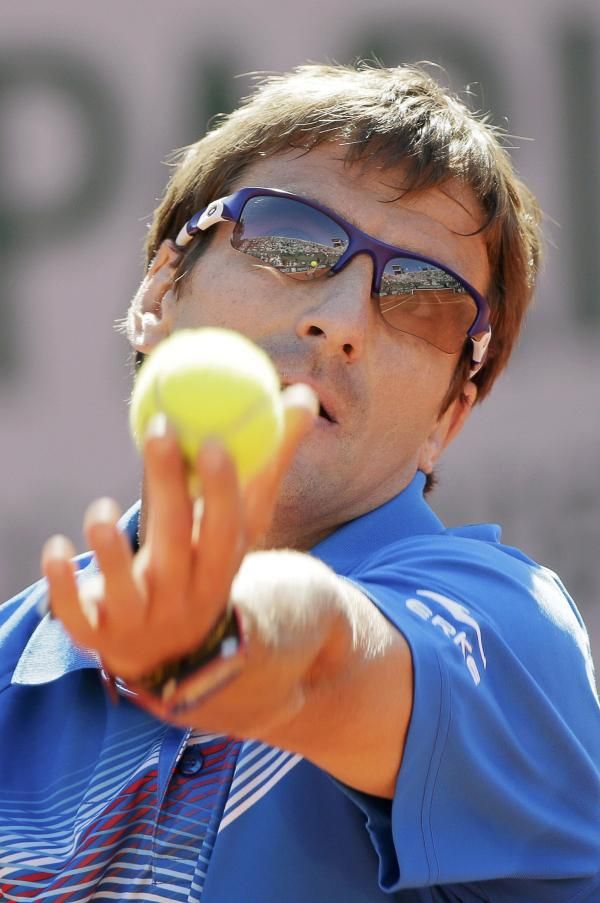 2013-06-04t155813z_776090582_sr1e96418capi_rtrmadp_3_tennis-open_reuters
