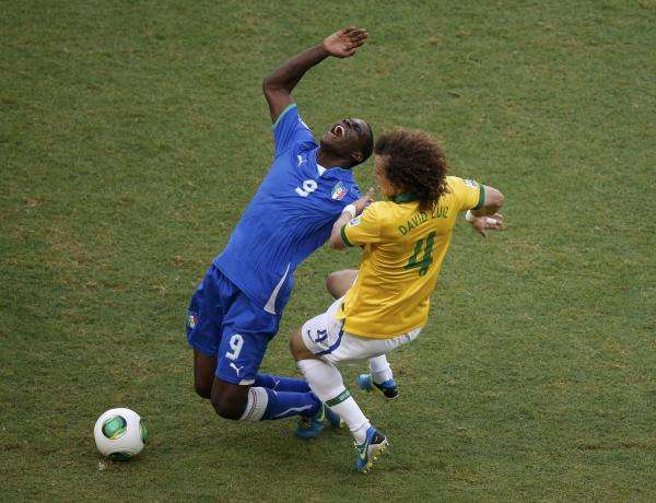 2013-06-22t192350z_1700765180_tb3e96m1hvj7y_rtrmadp_3_soccer-confederations_reuters