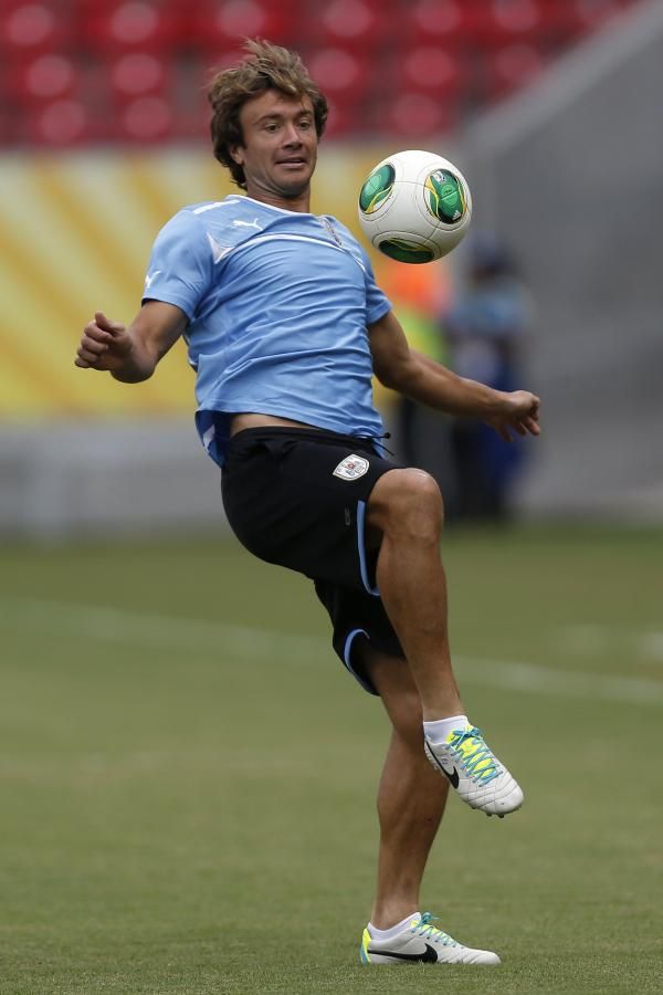 2013-06-22t190720z_1382290575_gm1e96n08kc01_rtrmadp_3_soccer-confederations_reuters