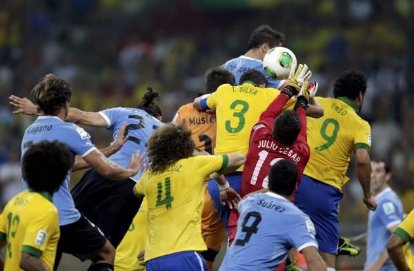 جميع لاعبي المنتخبين 