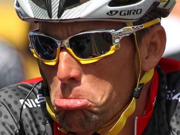 2012-10-22t145227z_860701146_lm1e8am11d501_rtrmadp_3_cycling-armstrong-oakley_reuters