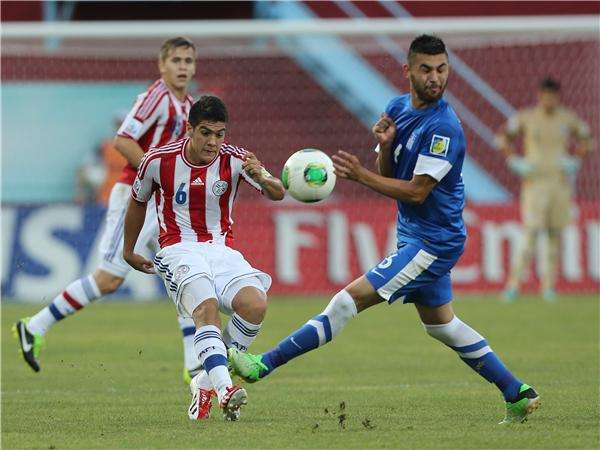 من مباراة باراجواي واليونان