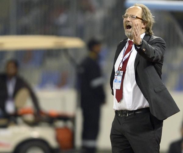 2013-01-09t174808z_1297592789_gm1e91a04yy01_rtrmadp_3_soccer_reuters