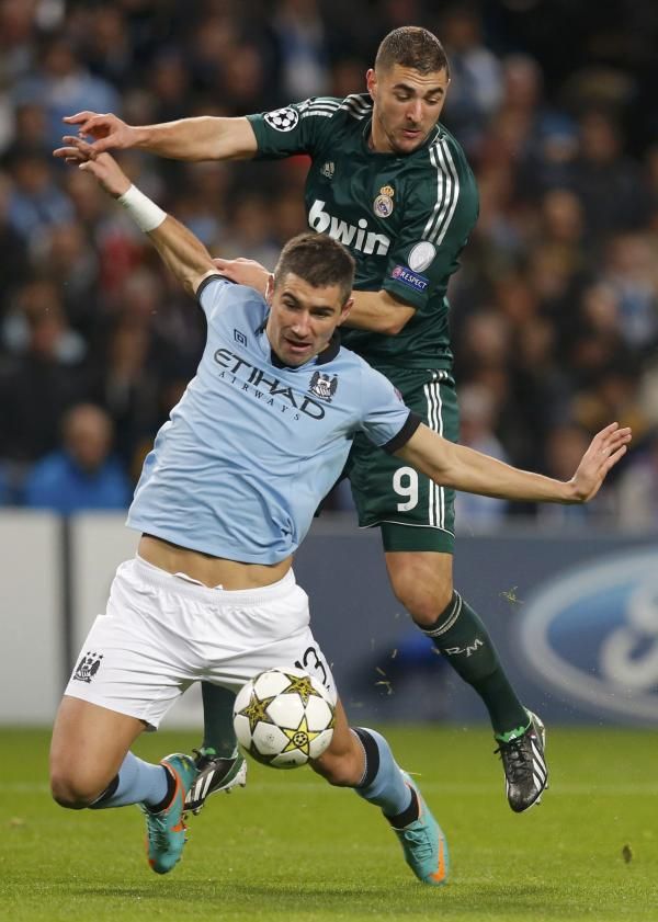 2012-11-21t200758z_17563897_lr1e8bl1jwzbo_rtrmadp_3_soccer-champions_reuters