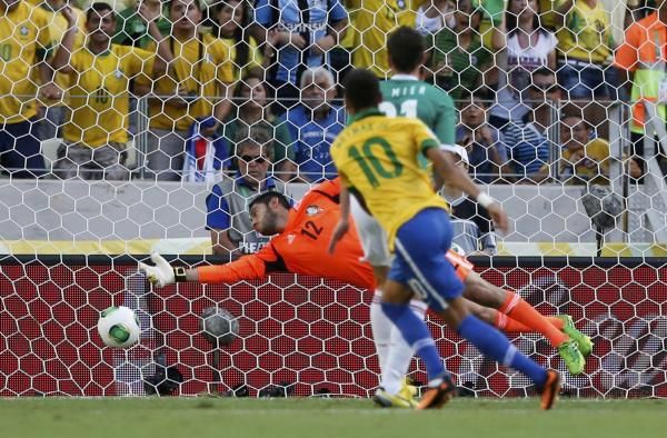 2013-06-19t191722z_647819754_tb3e96j1hktb7_rtrmadp_3_soccer-confederations_reuters