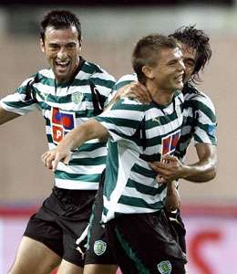 اسماعيلوف بعد احرازه الهدف الوحيد لسبورتنج