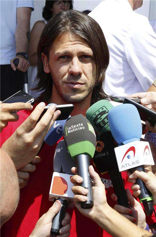 ديميكيليس في أول ظهور له خلال تدريبات اتلتيكو مدريد