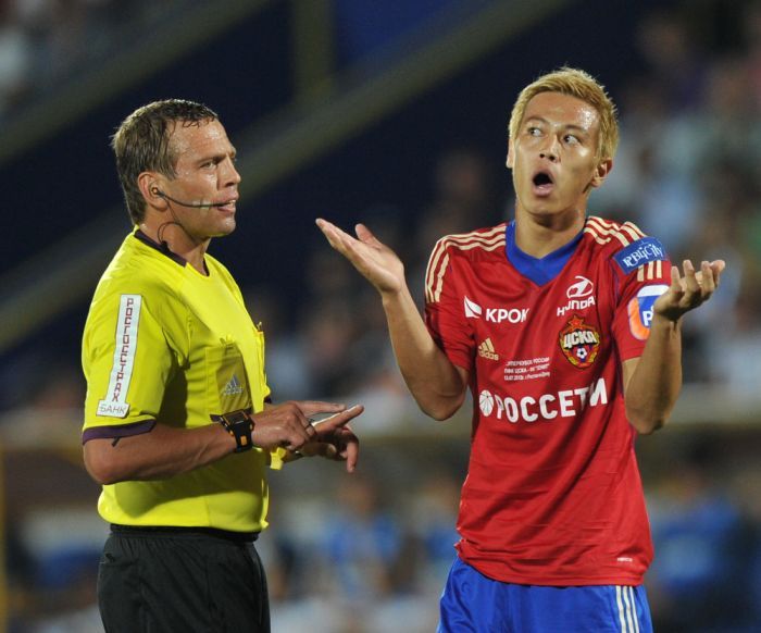 كيسوكي هوندا في لقاء كاس السوبر الروسي