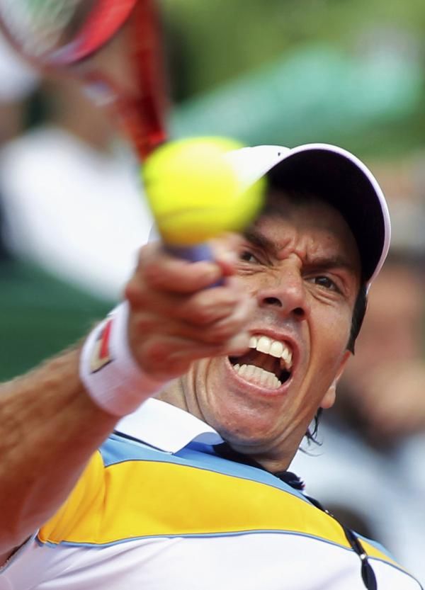 2013-04-07t173037z_1170370371_gm1e948045l01_rtrmadp_3_tennis-davis-argentina_reuters