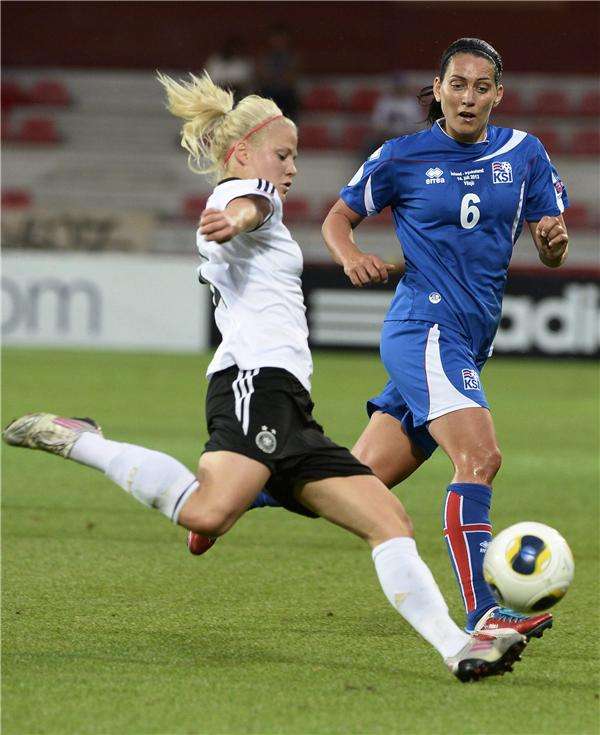 من مباراة المانيا وإيسلندا