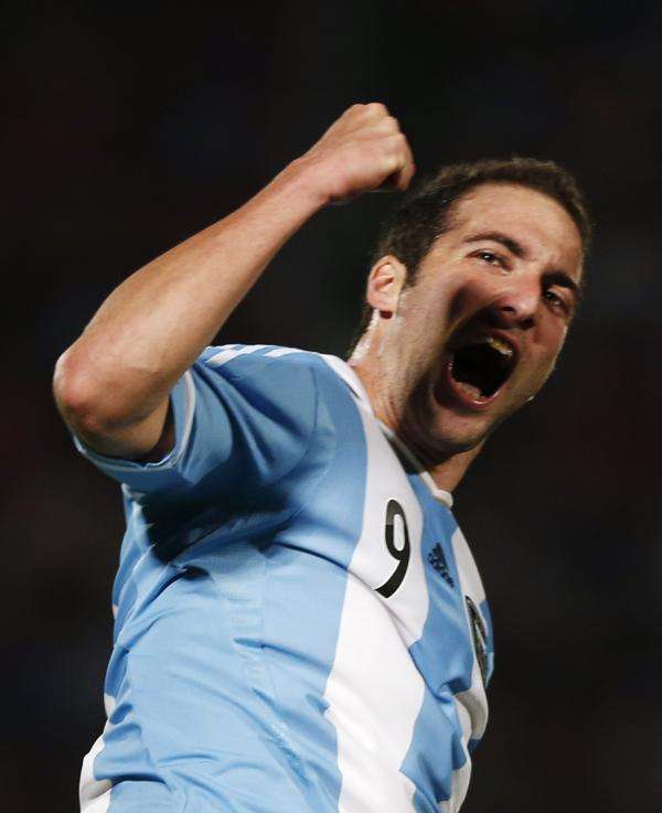 2012-10-17t010400z_59960445_gm1e8ah0p4701_rtrmadp_3_soccer-world_reuters