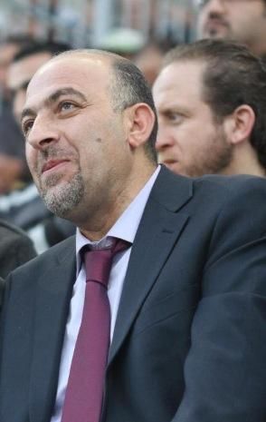 رائد صب لبن