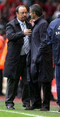 مورينيو و بينيتيز بعد المباراة