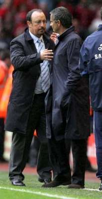 مورينيو و بينيتيز بعد المباراة