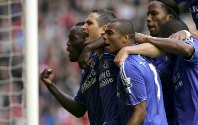 فرحة لاعبي تشيلسي بعد تسجيل هدف التعادل