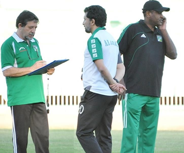 فرج نفاع مع المدرب البرتغالي روماو