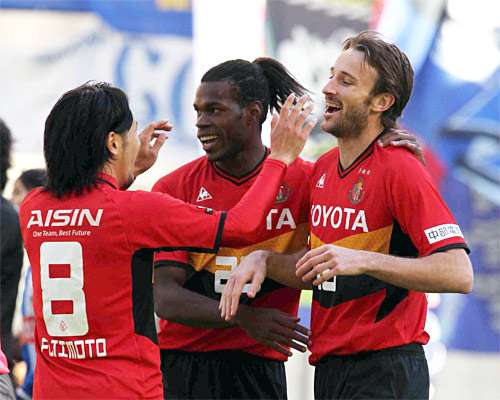 دانيلسون كوردوبا ( الوسط )