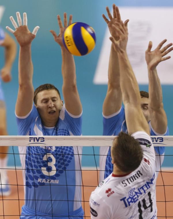 2012-10-18t131148z_1558571402_gm1e8ai1mrh01_rtrmadp_3_volleyball_reuters