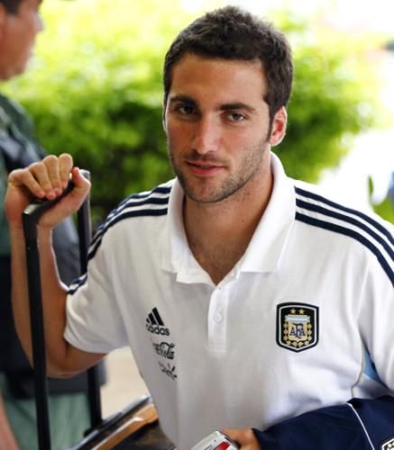 2011-10-10t211126z_01_car08_rtridsp_3_soccer_reuters