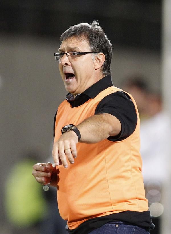 2013-03-13t031022z_1806560194_gm1e93d0uv401_rtrmadp_3_soccer-libertadores_reuters