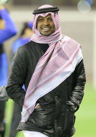 عادل خميس