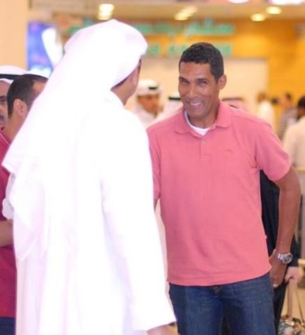 المدرب البرازيلي جانسنيز دا سيلفا بعد وصوله الى الكويت 