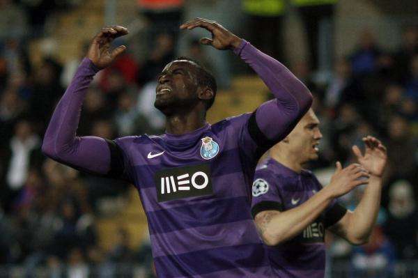 2013-03-13t212712z_1348609308_gm1e93e0f3d01_rtrmadp_3_soccer-champions_reuters