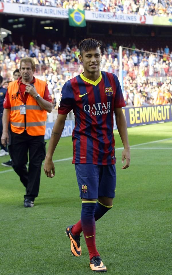 2013-06-03t181815z_204477795_gm1e96406c801_rtrmadp_3_spain-neymar-barcelona_reuters