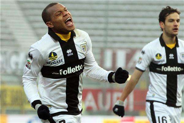 بيابياني يحتفل بأحد الاهداف