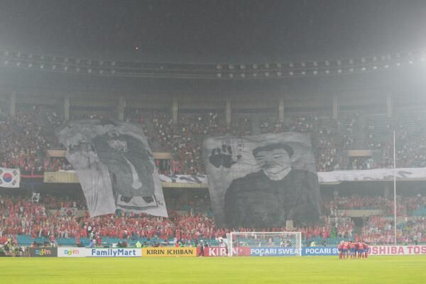 صورة عملاقة للجنرال الذي قتل رئيس وزراء اليابان السابق