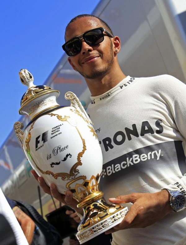 2013-07-28t154803z_1172243012_lr2e97s17vt1f_rtrmadp_3_motor-racing-prix_reuters