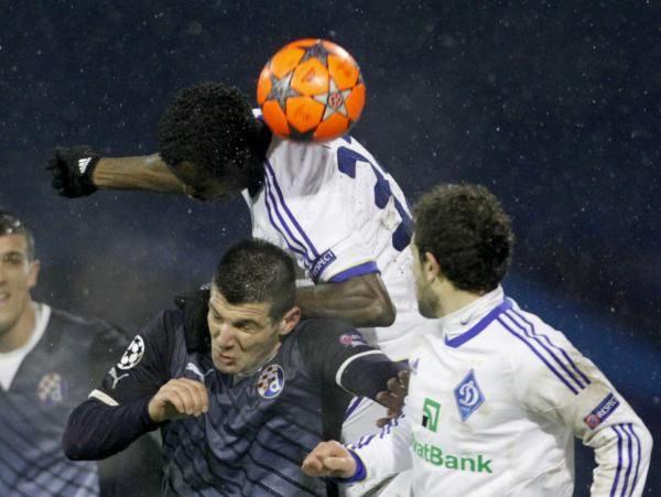 2012-12-04t222121z_273191009_gm1e8c50hmh01_rtrmadp_3_soccer-champions_reuters