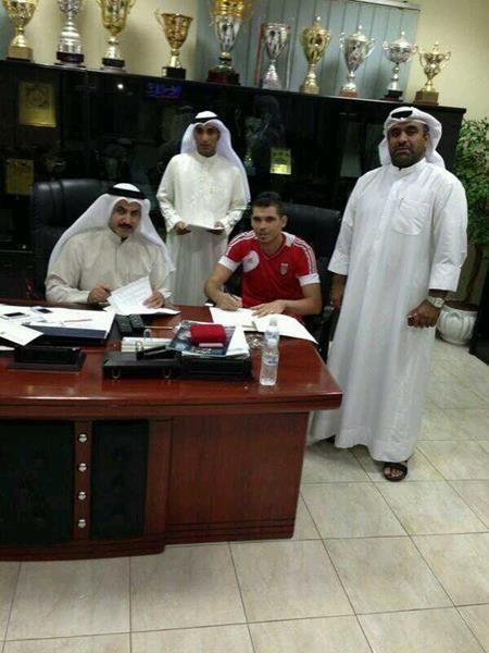 ولسي يوقع عقد التجديد للصليبخات بحضور محمد الهاجري رئيس النادي