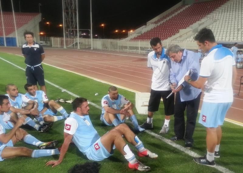 ميهاي مدرب السالمية يوجه عمرو زكي واللاعبين