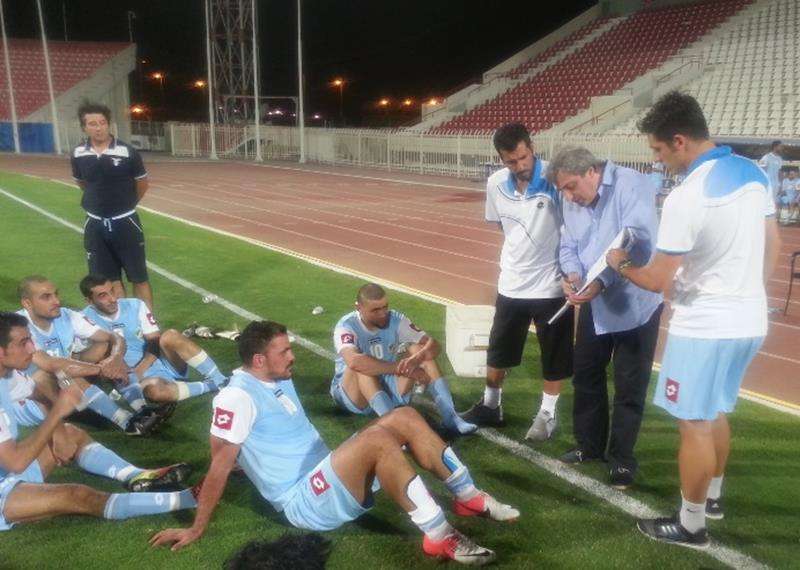 ميهاي مدرب السالمية يوجه عمرو زكي واللاعبين