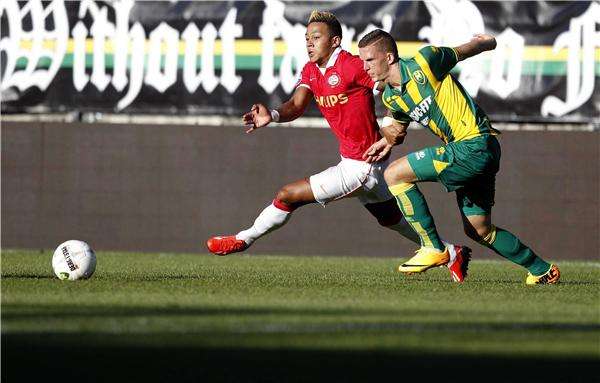 من مباراة إيندهوفن ودين هاج