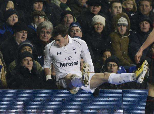 2013-01-20t175629z_2115423980_gm1e91l05ci01_rtrmadp_3_soccer-england_reuters
