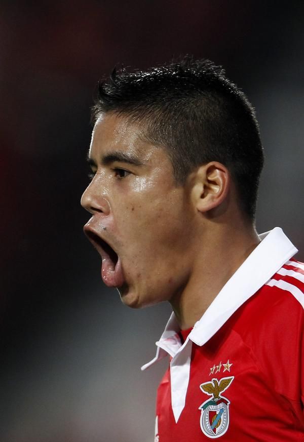 2013-03-10t211707z_906769537_gm1e93b0en801_rtrmadp_3_soccer-portugal_reuters