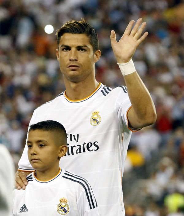 2013-08-02t054807z_446116846_gm1e982129x01_rtrmadp_3_soccer_reuters