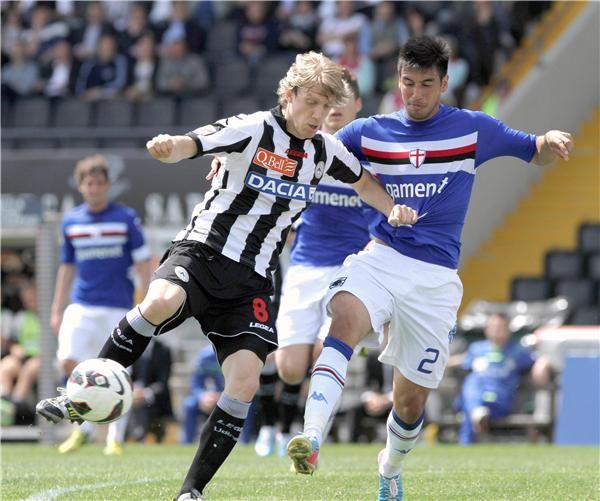  باستا (يسار)